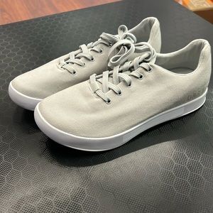 Brand new size 9 womens canvas Nobull training shoes.
